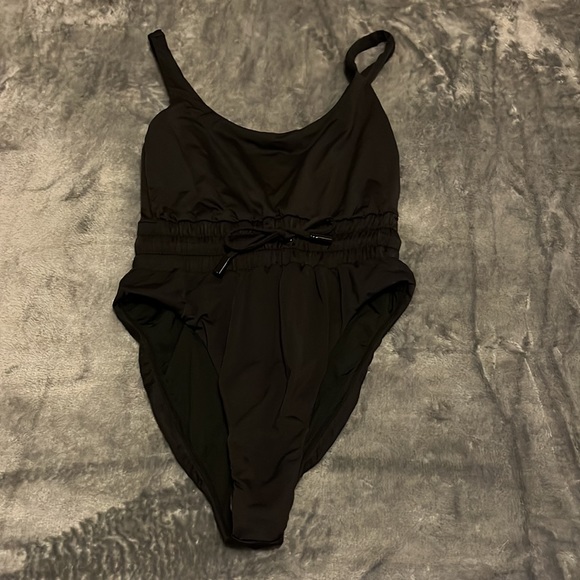 NWT Good American Waist Framer One-Piece Swimsuit - Picture 3 of 4